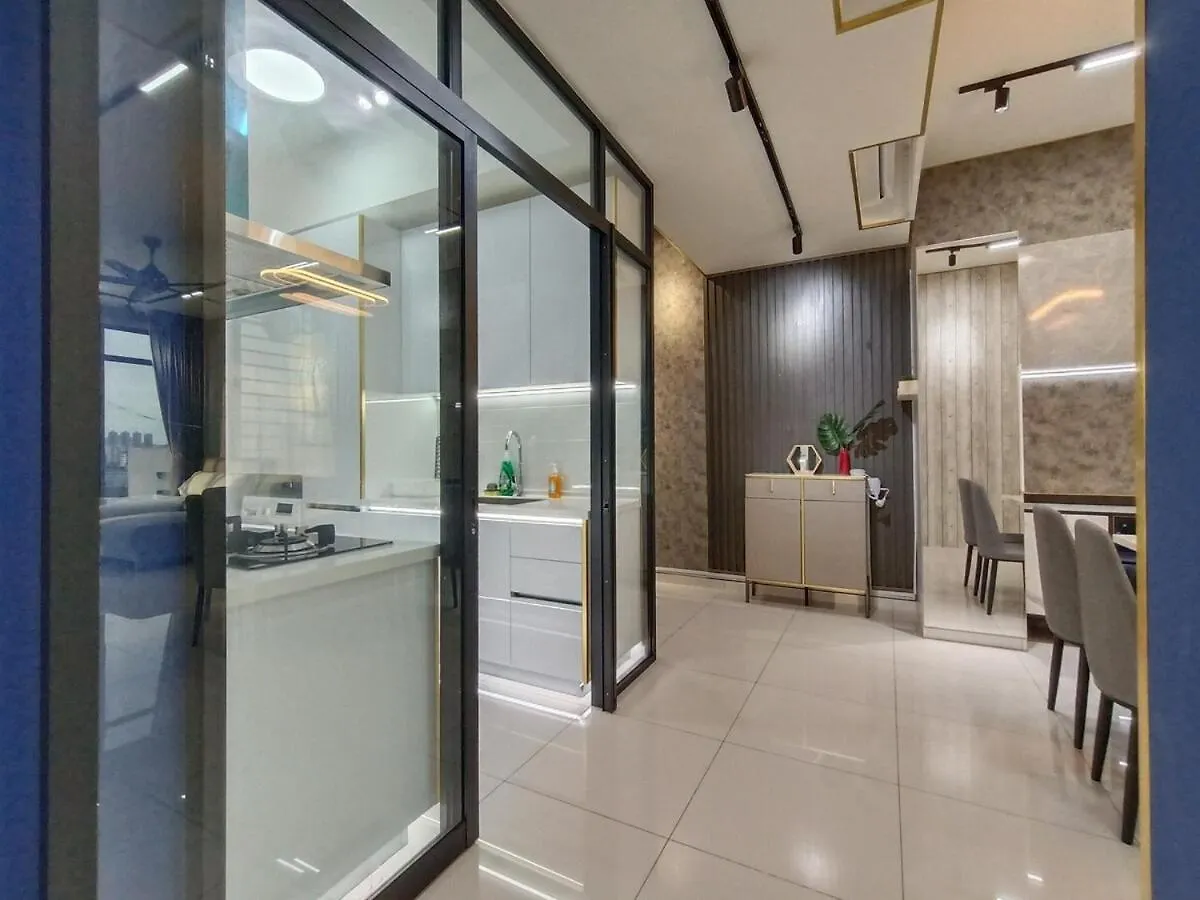 Fresh, Modern Georgetown Suite With Sky Pool Views 0*, George Town