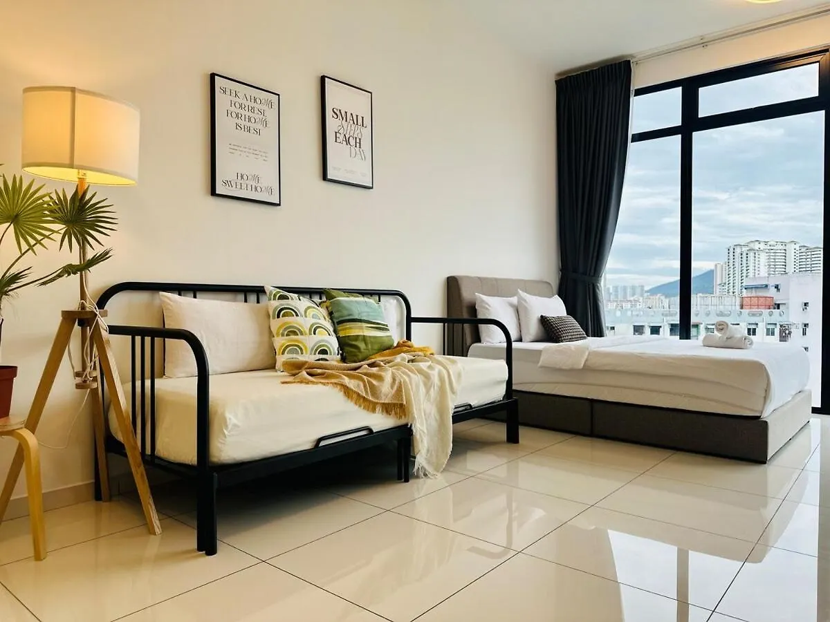 Apartment Fresh, Modern Georgetown Suite With Sky Pool Views Malaysia