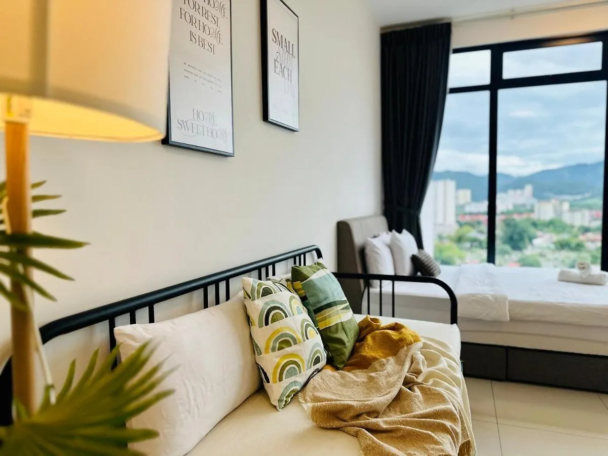Fresh, Modern Georgetown Suite With Sky Pool Views 0*, George Town Malaysia